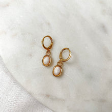 Load image into Gallery viewer, Moonstone Flor Huggie Earrings