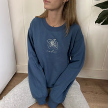Load image into Gallery viewer, Hibiscus Oahu Sweatshirt - Indigo Blue