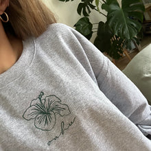Load image into Gallery viewer, Hibiscus Oahu Sweatshirt - Grey