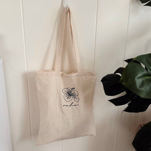 Load image into Gallery viewer, Hibiscus Oahu Tote Bag
