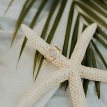 Load image into Gallery viewer, Moonstone Verona Ring
