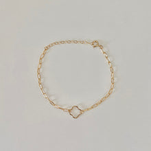 Load image into Gallery viewer, Beth Clover Bracelet
