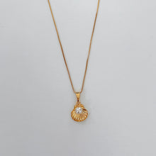 Load image into Gallery viewer, Lorena Shell Necklace
