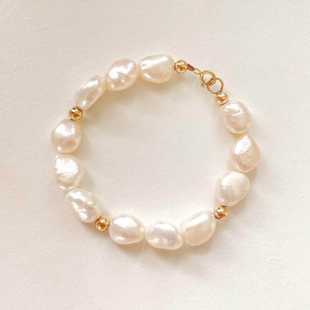 Serene Baroque Pearl Bracelet