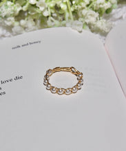 Load image into Gallery viewer, Pearl Braided Wire Ring
