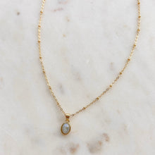 Load image into Gallery viewer, Eve Labradorite Necklace
